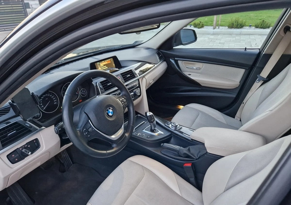 BMW Seria 3 cena 49900 przebieg: 270000, rok produkcji 2015 z Warszawa małe 67